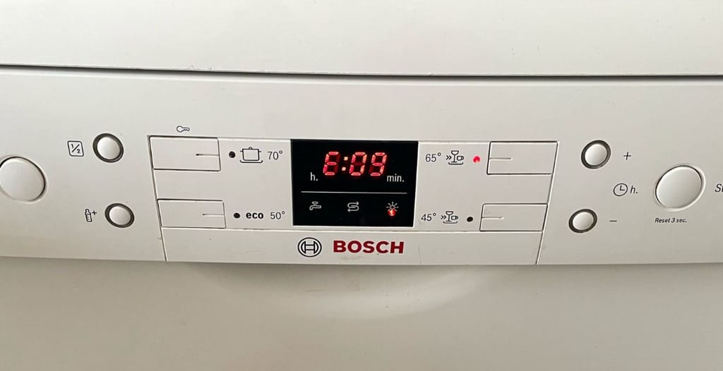 Bosch bulaşık makinesinin ekranında E:09 hata kodu
